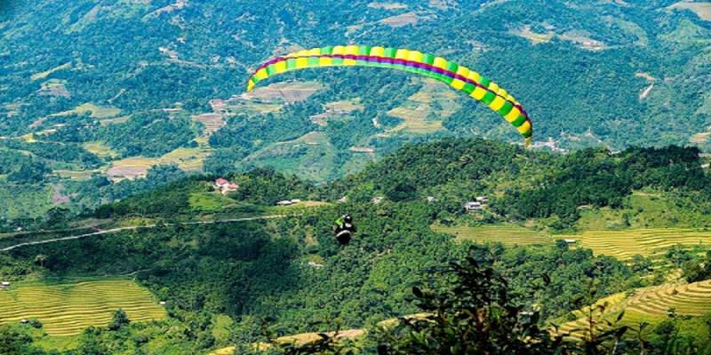 Himachal Paragliding & Camping Tour